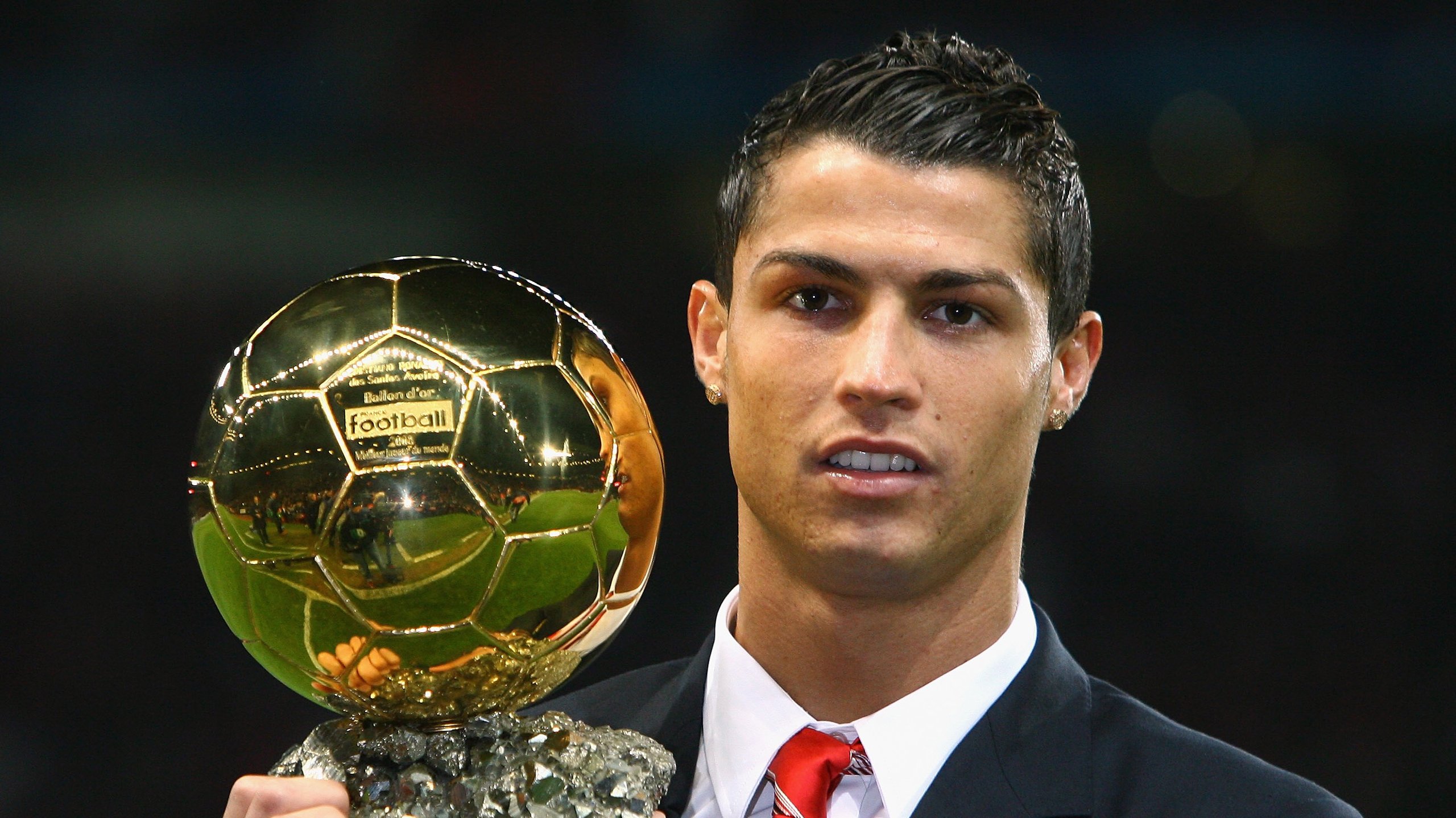 《电竞产业链中的创新创业机会：从硬件到内容全景分析》，电竞行业产业链的构成是什么